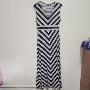 Black and White Casual V-Neck Cap Sleeve Maxi Dress